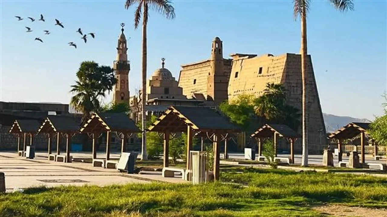 أجواء دافئة بالأقصر.. تفاصيل طقس اليوم بالجنوب قبل انخفاض درجات الحرارة ليلًا
